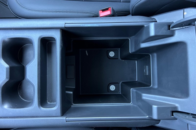 Chevrolet Silverado EV Vehicle Full-screen Gallery Image 32