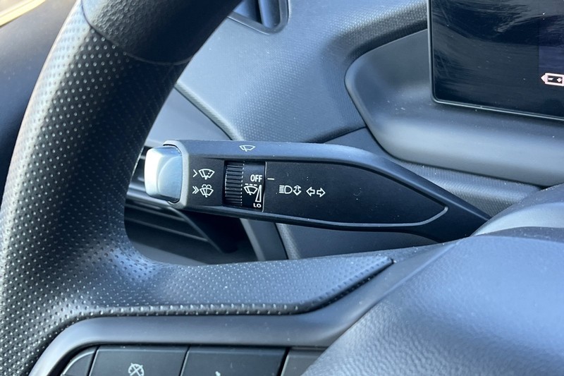 Chevrolet Silverado EV Vehicle Full-screen Gallery Image 36