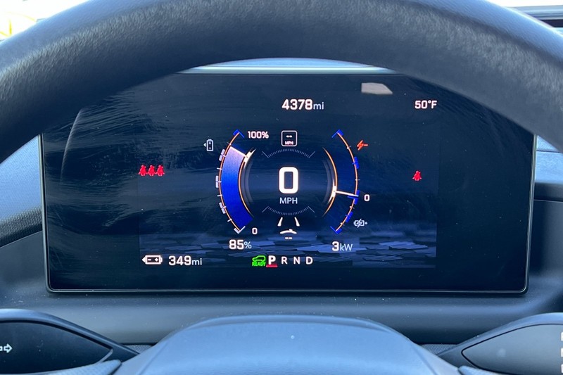 Chevrolet Silverado EV Vehicle Full-screen Gallery Image 38
