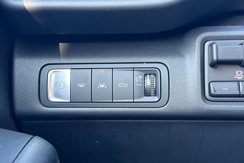 Chevrolet Silverado EV Vehicle Full-screen Gallery Image 40