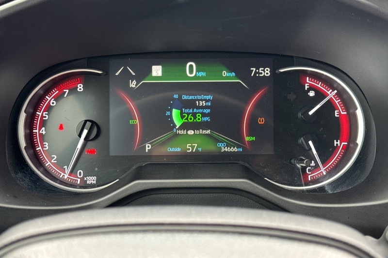 Toyota RAV4 Vehicle Full-screen Gallery Image 41