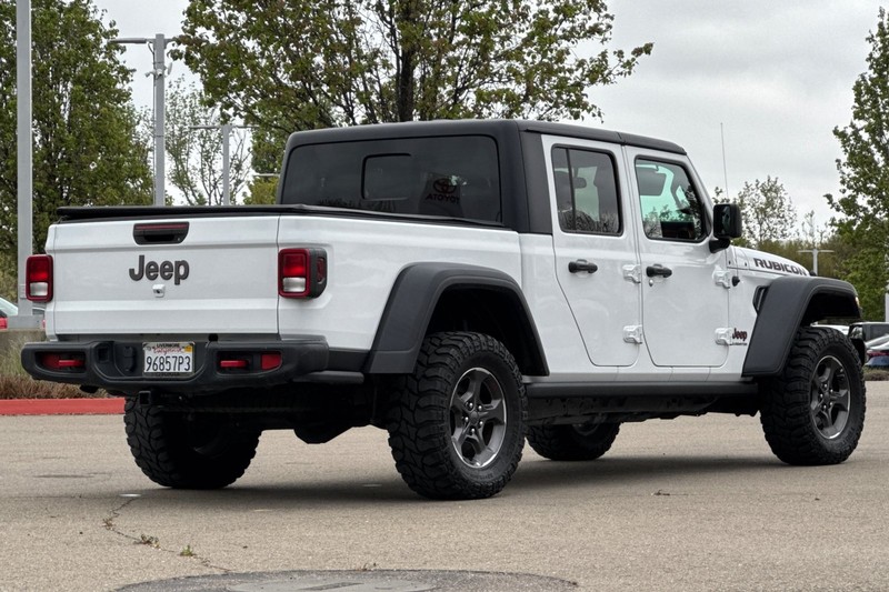 Jeep Gladiator Vehicle Full-screen Gallery Image 04