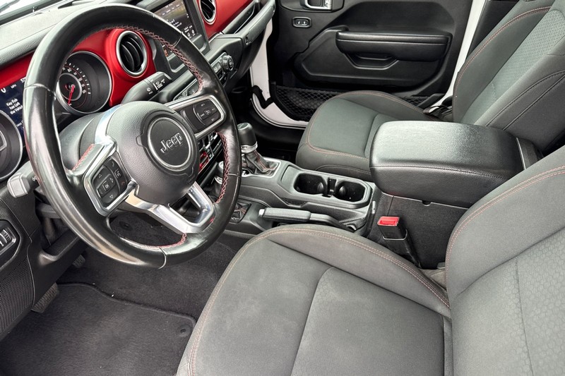 Jeep Gladiator Vehicle Full-screen Gallery Image 10