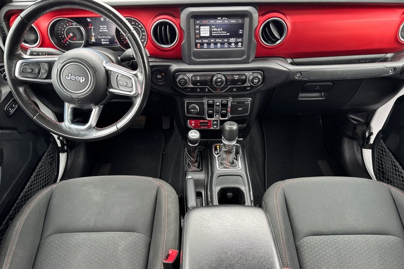Jeep Gladiator Vehicle Full-screen Gallery Image 15