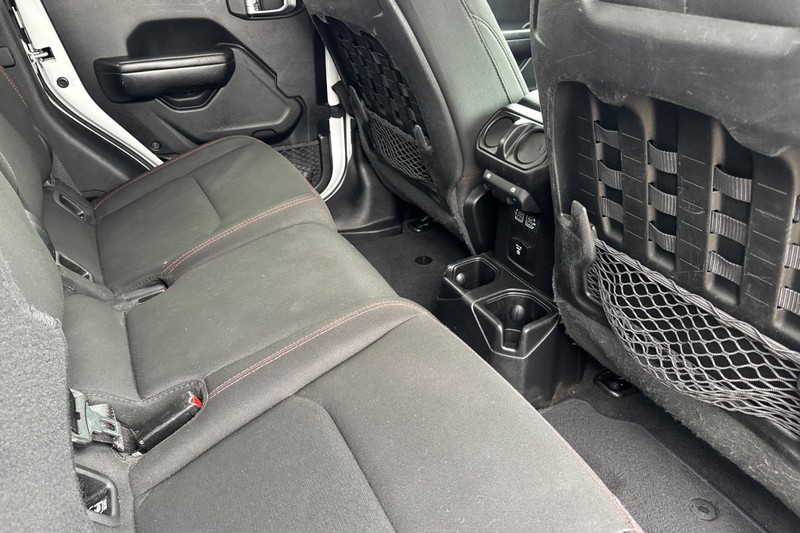 Jeep Gladiator Vehicle Full-screen Gallery Image 17