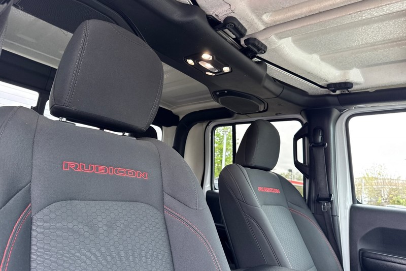 Jeep Gladiator Vehicle Full-screen Gallery Image 19