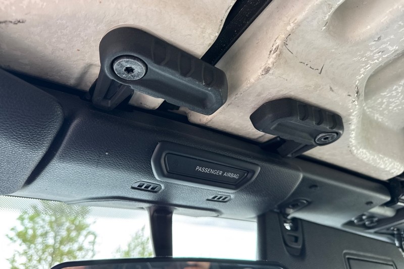 Jeep Gladiator Vehicle Full-screen Gallery Image 23