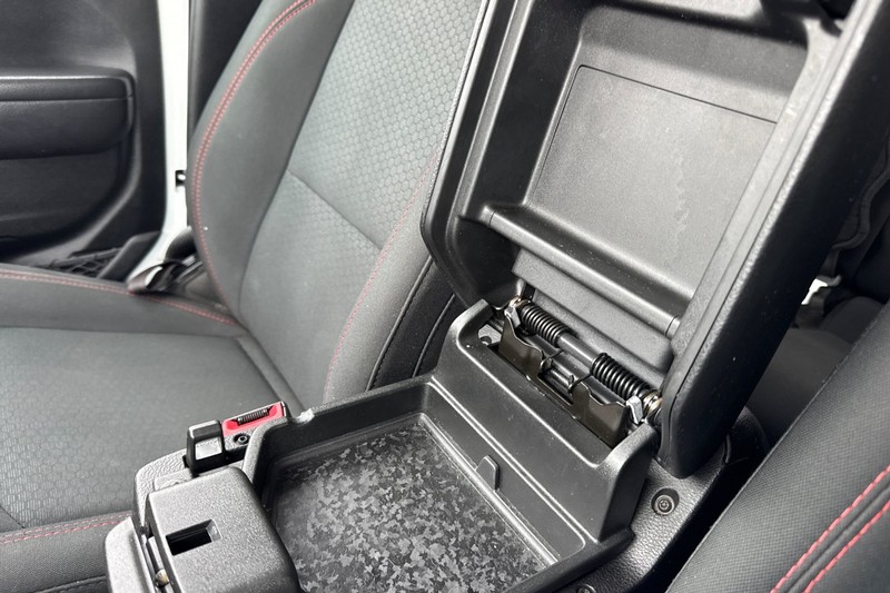 Jeep Gladiator Vehicle Full-screen Gallery Image 31