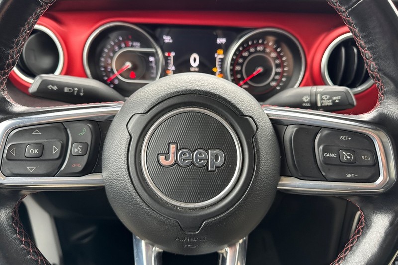 Jeep Gladiator Vehicle Full-screen Gallery Image 34