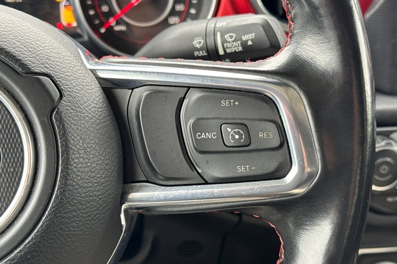 Jeep Gladiator Vehicle Full-screen Gallery Image 37