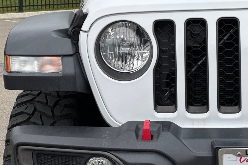 Jeep Gladiator Vehicle Full-screen Gallery Image 45