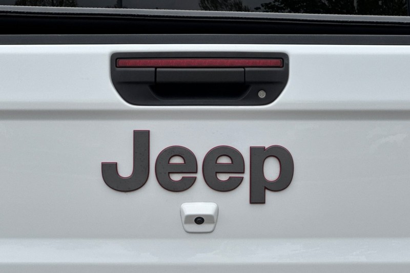 Jeep Gladiator Vehicle Full-screen Gallery Image 48