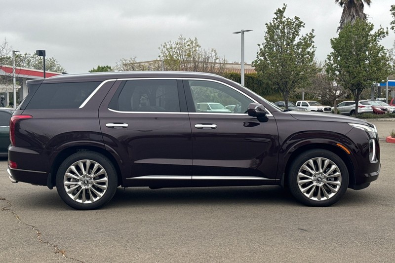 Hyundai Palisade Vehicle Full-screen Gallery Image 03
