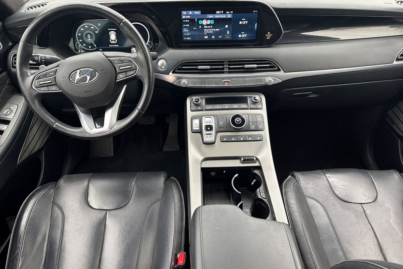 Hyundai Palisade Vehicle Full-screen Gallery Image 15