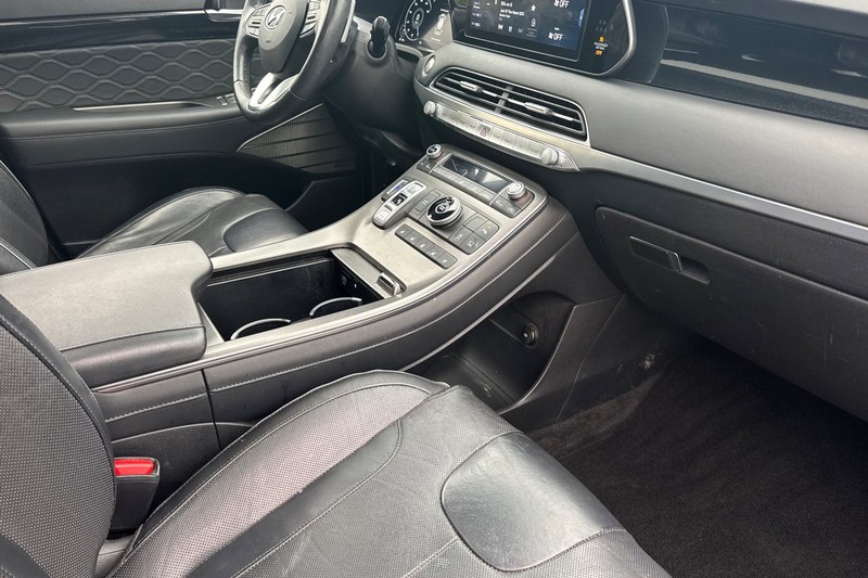 Hyundai Palisade Vehicle Full-screen Gallery Image 19