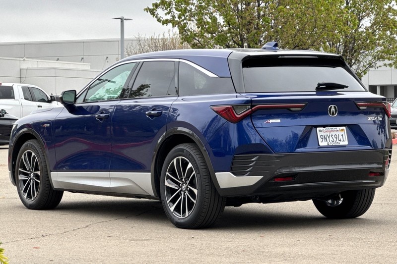 Acura ZDX Vehicle Full-screen Gallery Image 06
