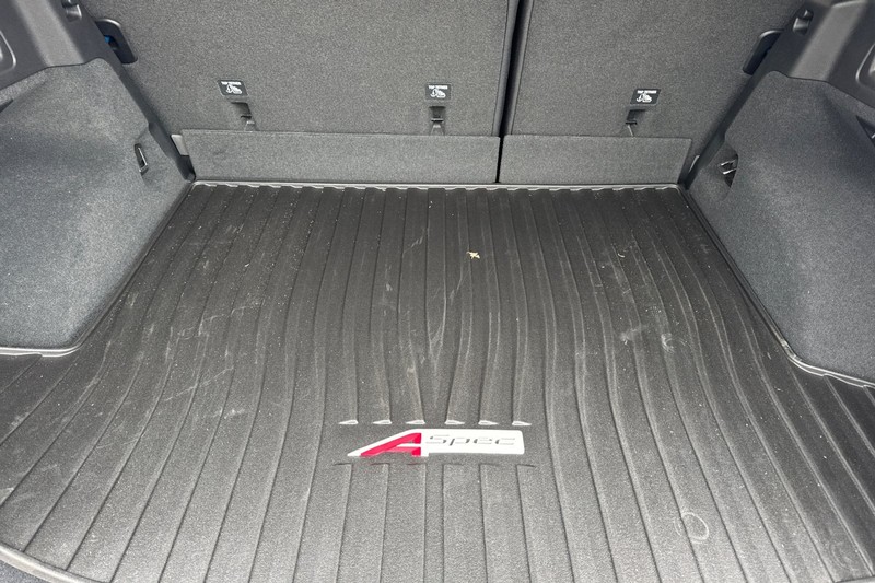 Acura ZDX Vehicle Full-screen Gallery Image 17