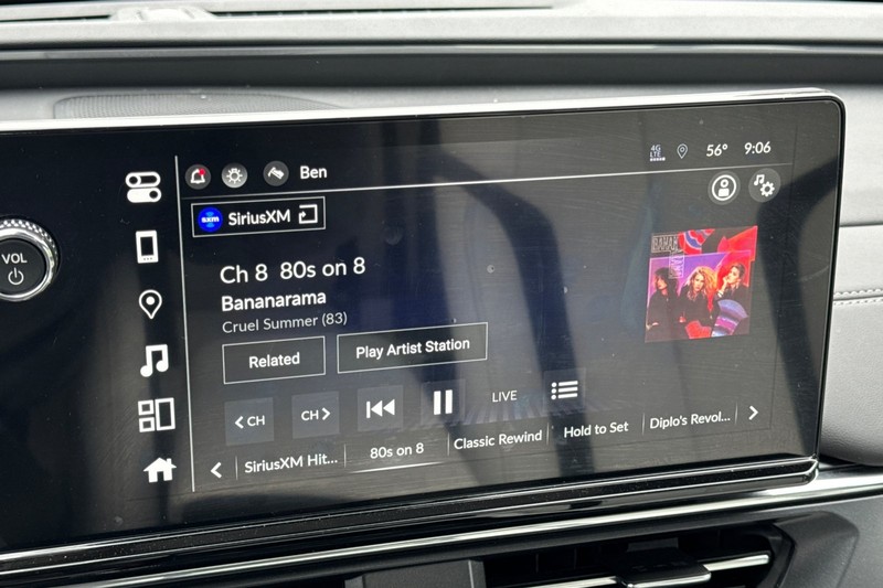 Acura ZDX Vehicle Full-screen Gallery Image 26