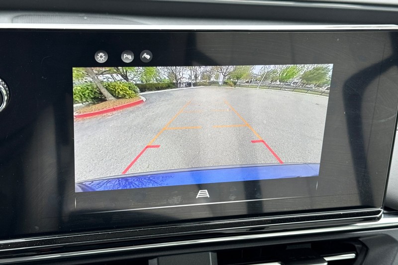 Acura ZDX Vehicle Full-screen Gallery Image 27