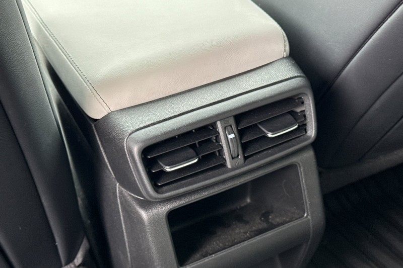 Acura ZDX Vehicle Full-screen Gallery Image 42