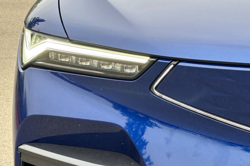 Acura ZDX Vehicle Full-screen Gallery Image 47