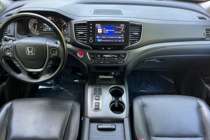 Honda Ridgeline Vehicle Full-screen Gallery Image 15