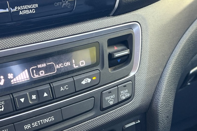 Honda Ridgeline Vehicle Full-screen Gallery Image 29