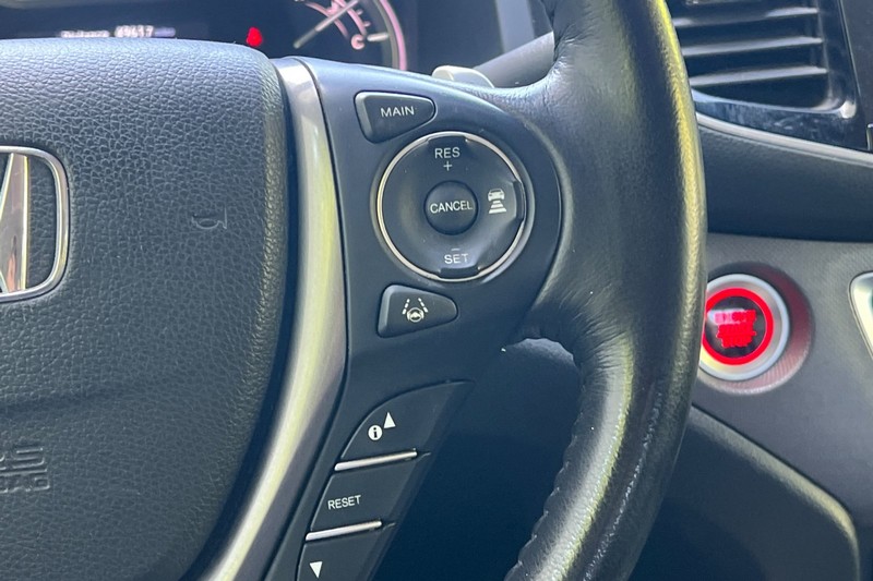 Honda Ridgeline Vehicle Full-screen Gallery Image 37