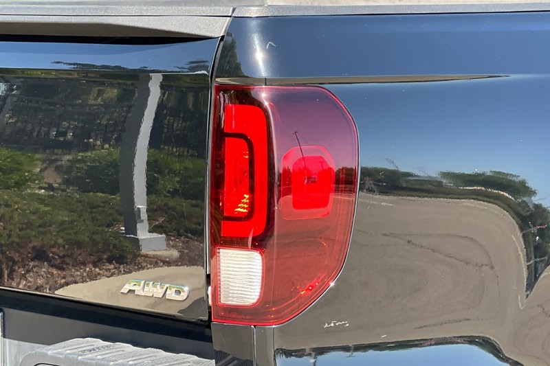 Honda Ridgeline Vehicle Full-screen Gallery Image 50