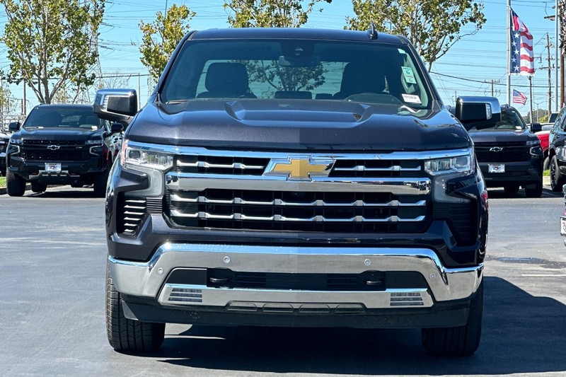 Chevrolet Silverado 1500 Vehicle Full-screen Gallery Image 09