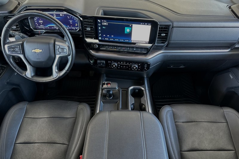 Chevrolet Silverado 1500 Vehicle Full-screen Gallery Image 15