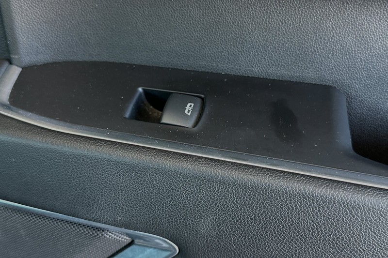 Chevrolet Silverado 1500 Vehicle Full-screen Gallery Image 22