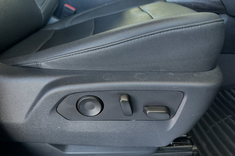 Chevrolet Silverado 1500 Vehicle Full-screen Gallery Image 23