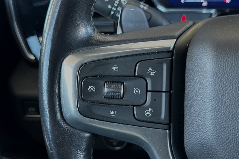 Chevrolet Silverado 1500 Vehicle Full-screen Gallery Image 36