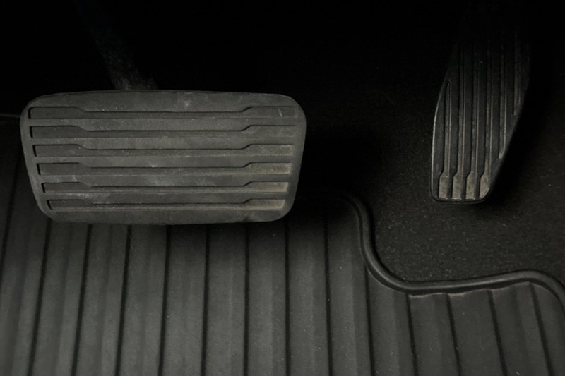 Chevrolet Silverado 1500 Vehicle Full-screen Gallery Image 45