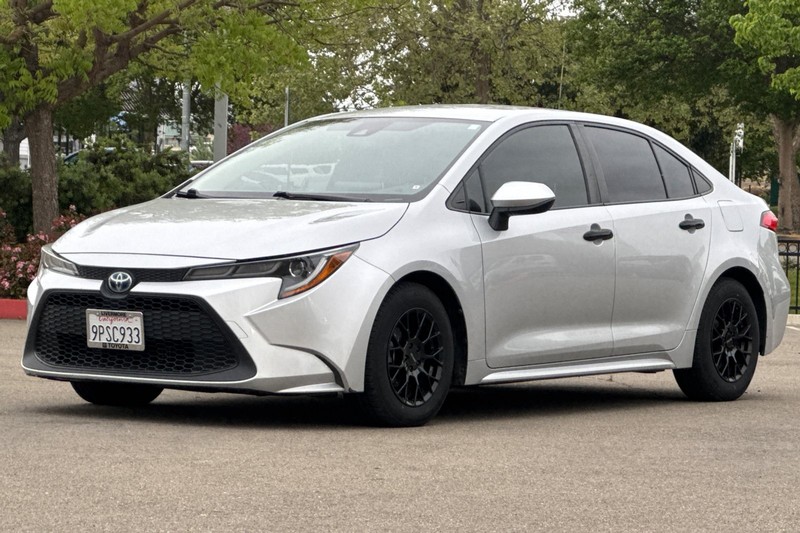 Toyota Corolla Vehicle Full-screen Gallery Image 08