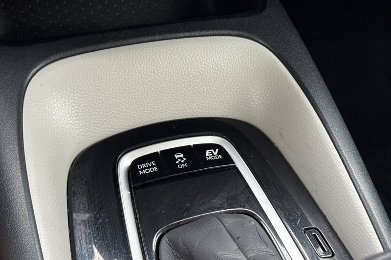 Toyota Corolla Vehicle Full-screen Gallery Image 30