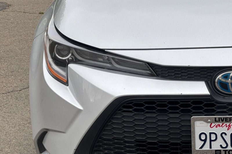 Toyota Corolla Vehicle Full-screen Gallery Image 45