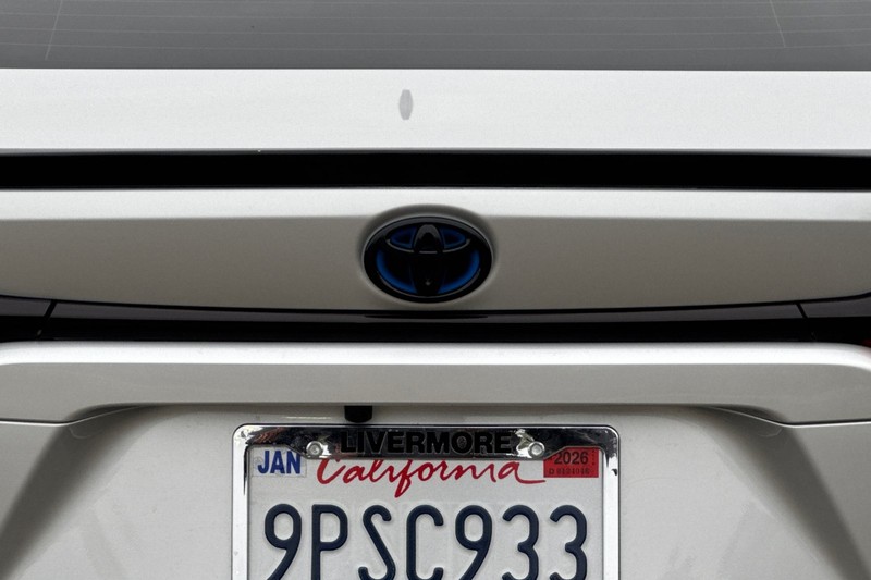 Toyota Corolla Vehicle Full-screen Gallery Image 48
