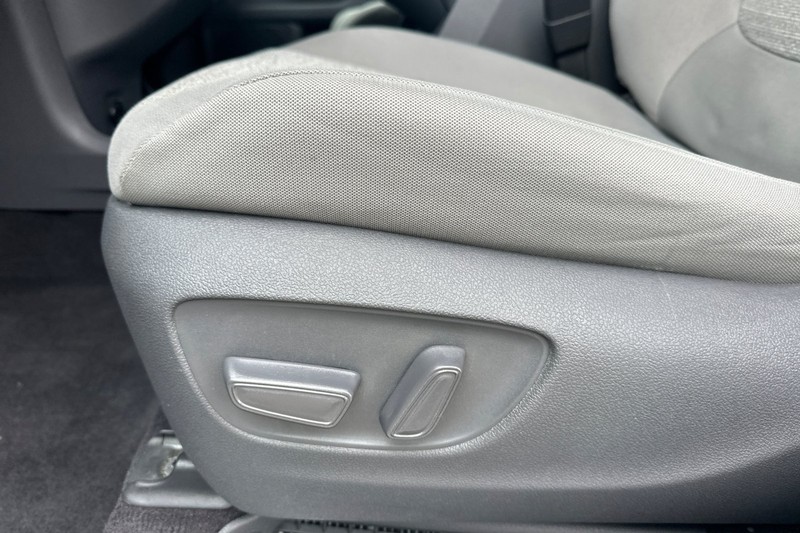 Toyota Sienna Vehicle Full-screen Gallery Image 14
