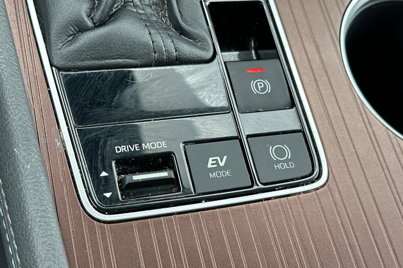 Toyota Sienna Vehicle Full-screen Gallery Image 32