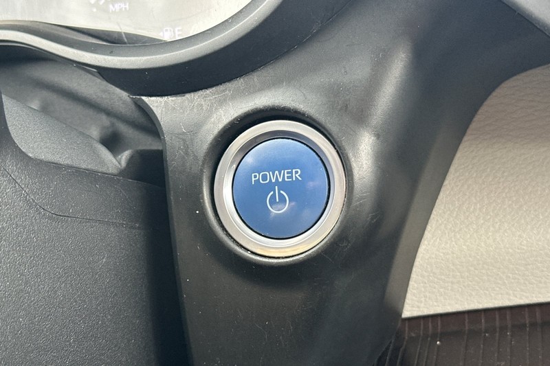 Toyota Sienna Vehicle Full-screen Gallery Image 35