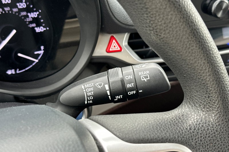 Toyota Sienna Vehicle Full-screen Gallery Image 40