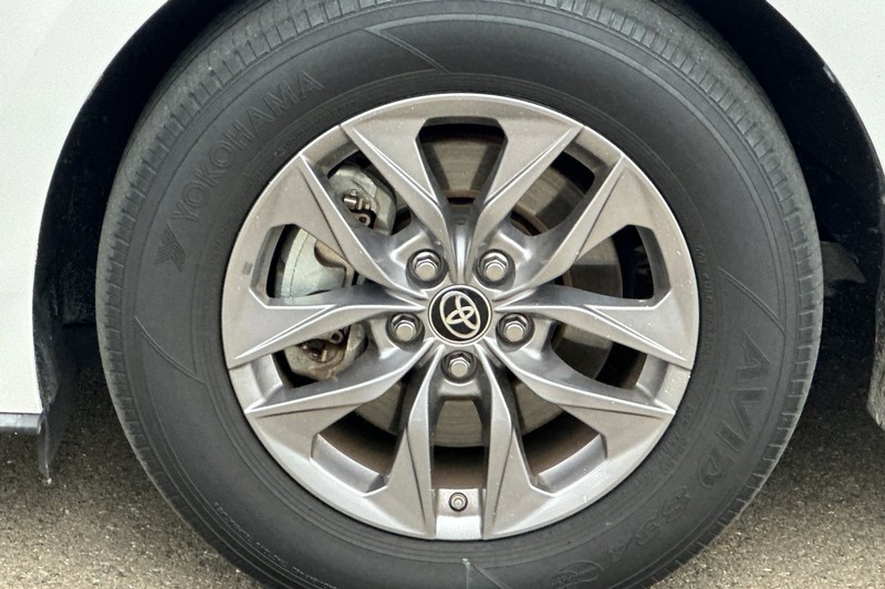 Toyota Sienna Vehicle Full-screen Gallery Image 43