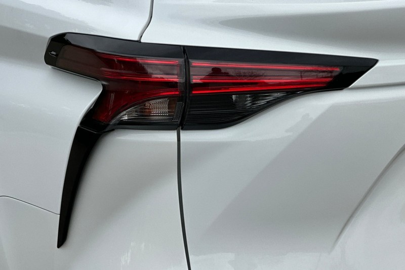 Toyota Sienna Vehicle Full-screen Gallery Image 46