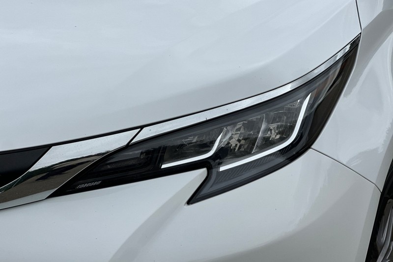 Toyota Sienna Vehicle Full-screen Gallery Image 50