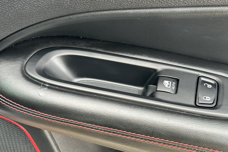 Jeep Compass Vehicle Full-screen Gallery Image 22