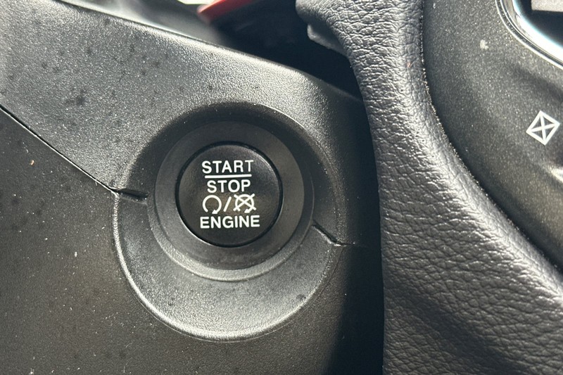 Jeep Compass Vehicle Full-screen Gallery Image 34