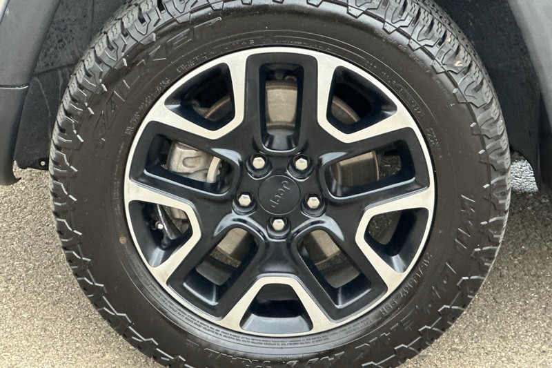 Jeep Compass Vehicle Full-screen Gallery Image 41