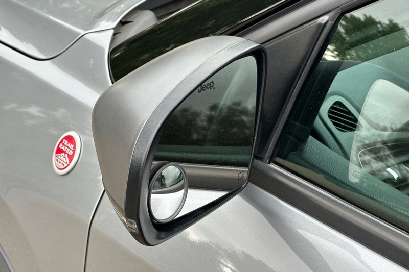 Jeep Compass Vehicle Full-screen Gallery Image 50